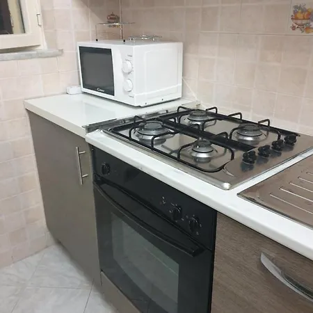 Station Apartment *